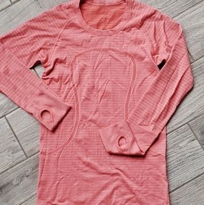 Lululemon Swiftly tech size 8, coral